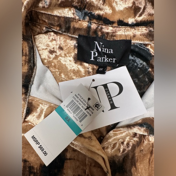 NWT; Nina Parker Velour Button Front Gold/Brown Top Plus Size & Pants 🍒 - Picture 9 of 10